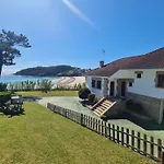 En Sanxenxo, En Playa Canelas