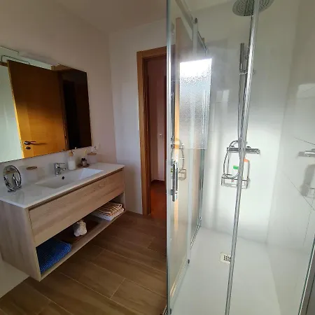 En Sanxenxo, En Playa Canelas * Sanxenxo