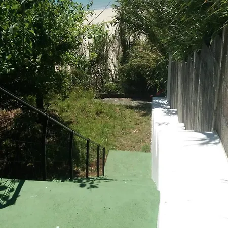 En Sanxenxo, En Playa Canelas * Sanxenxo