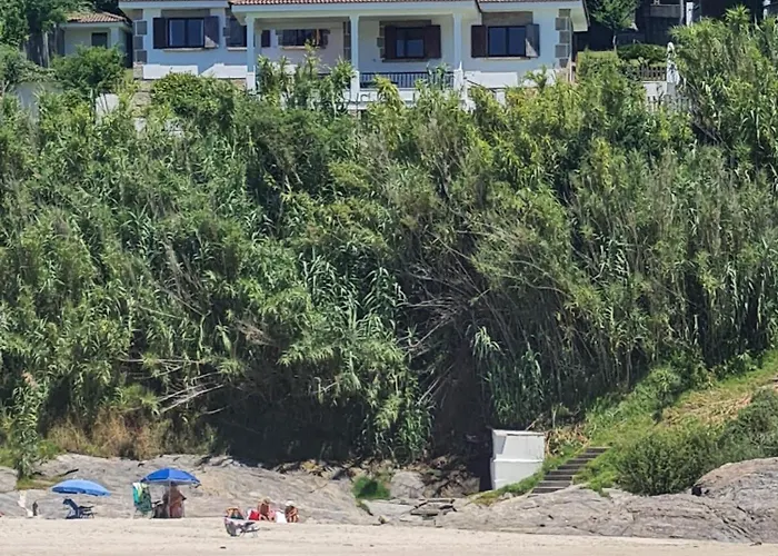 En Sanxenxo, Encima De La Playa Canelas Sanxenxo