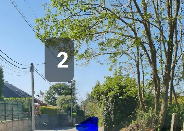 En Sanxenxo, Encima De La Playa Canelas *